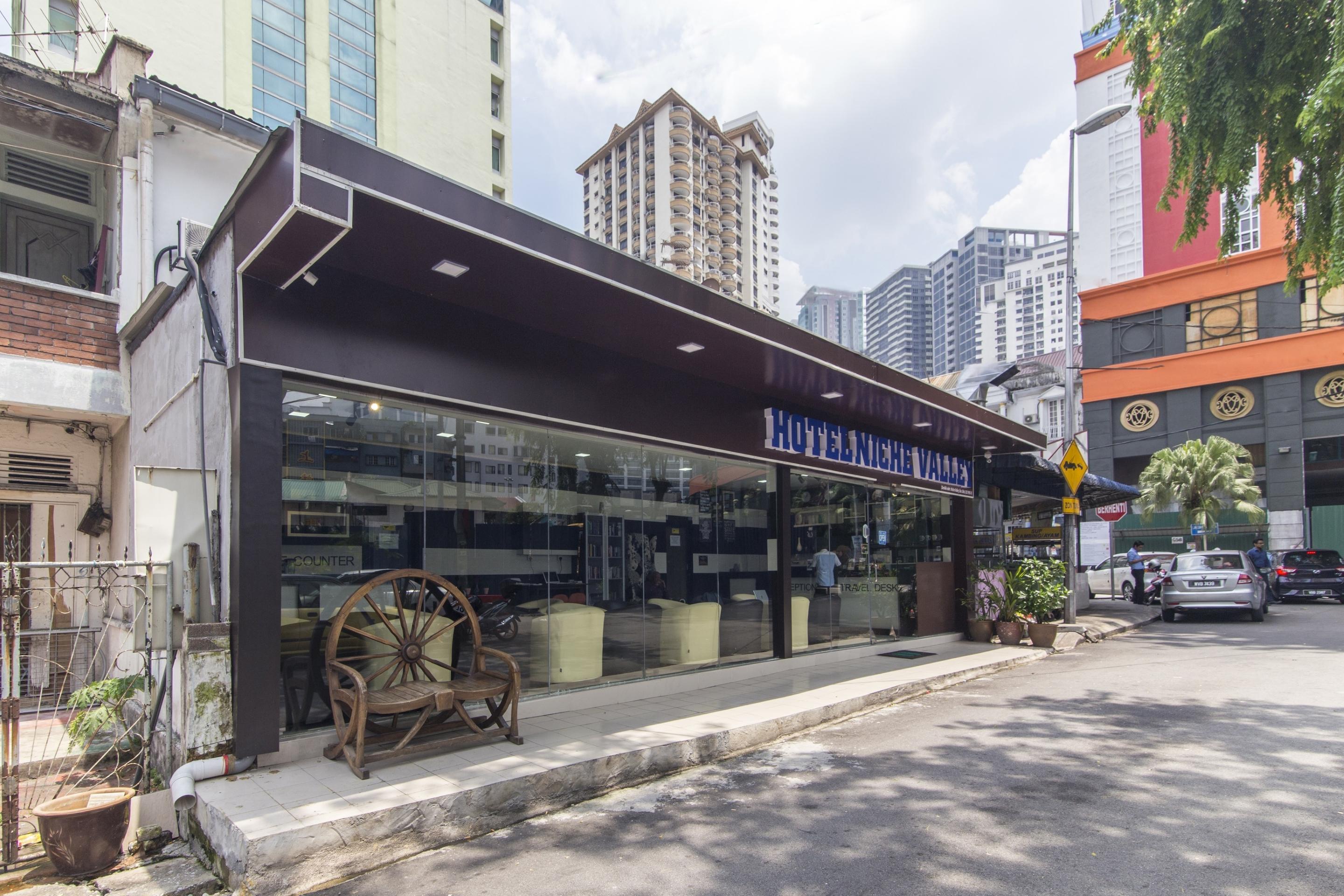 Oyo 90143尼切谷酒店 吉隆坡 外观 照片