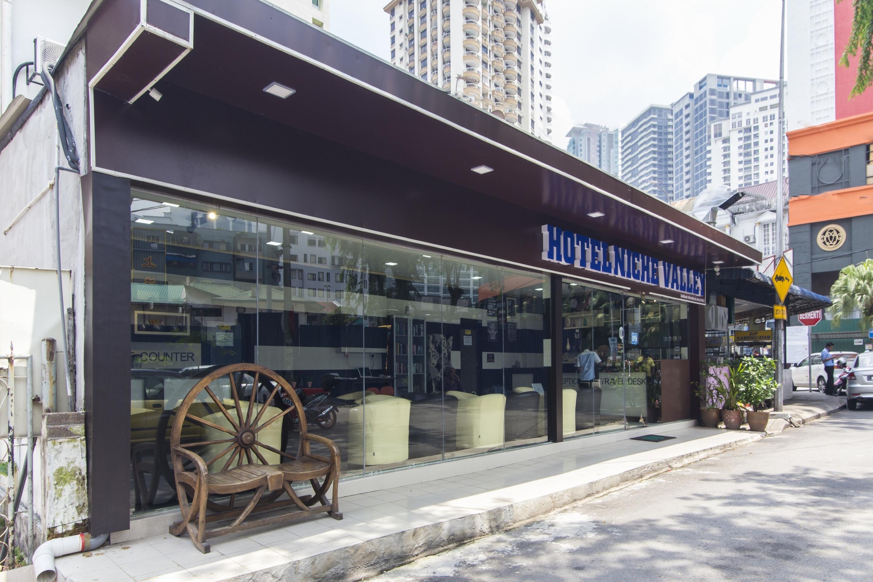 Oyo 90143尼切谷酒店 吉隆坡 外观 照片